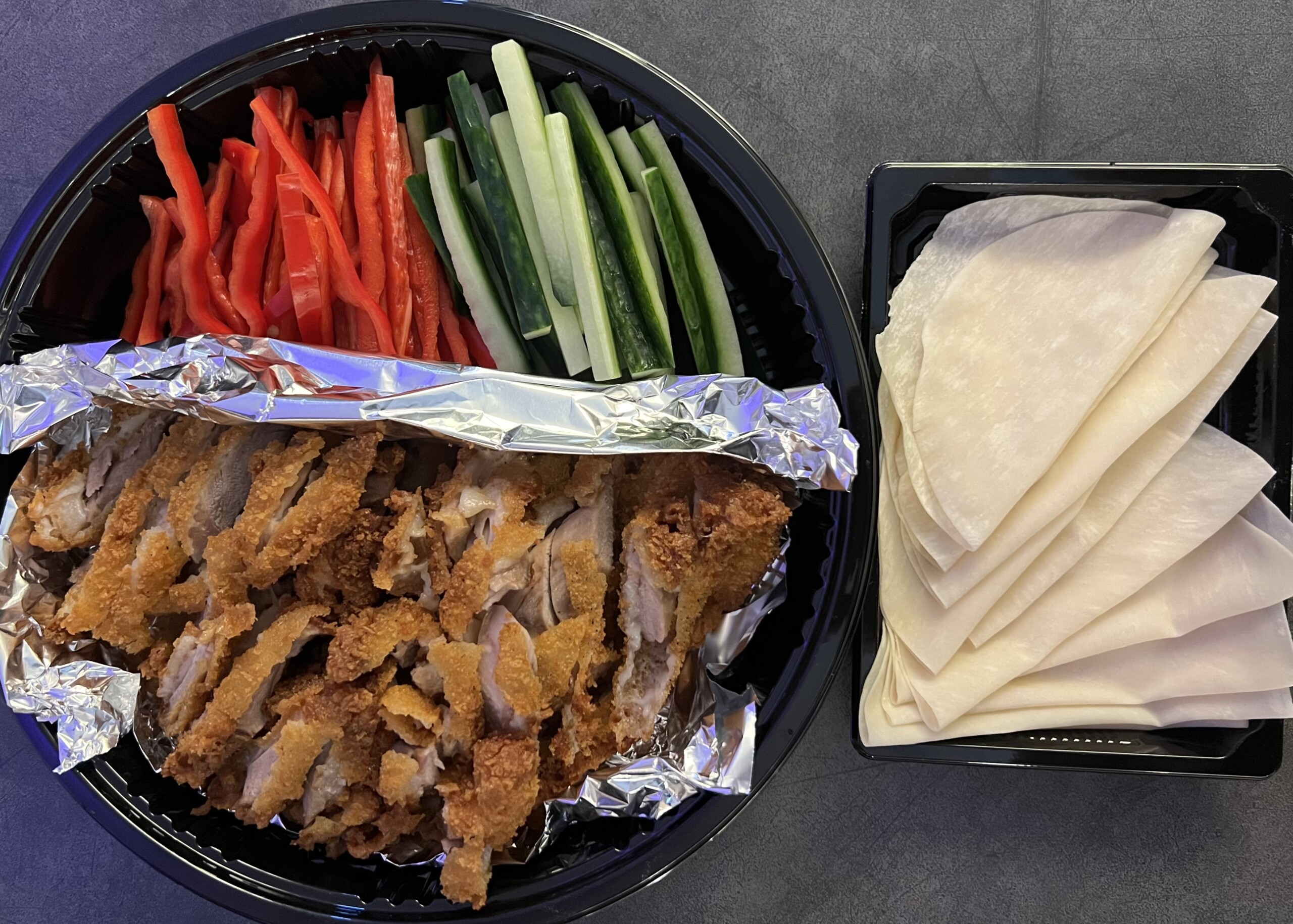 1/2 Crispy duck with pancakes for 1-2 pers