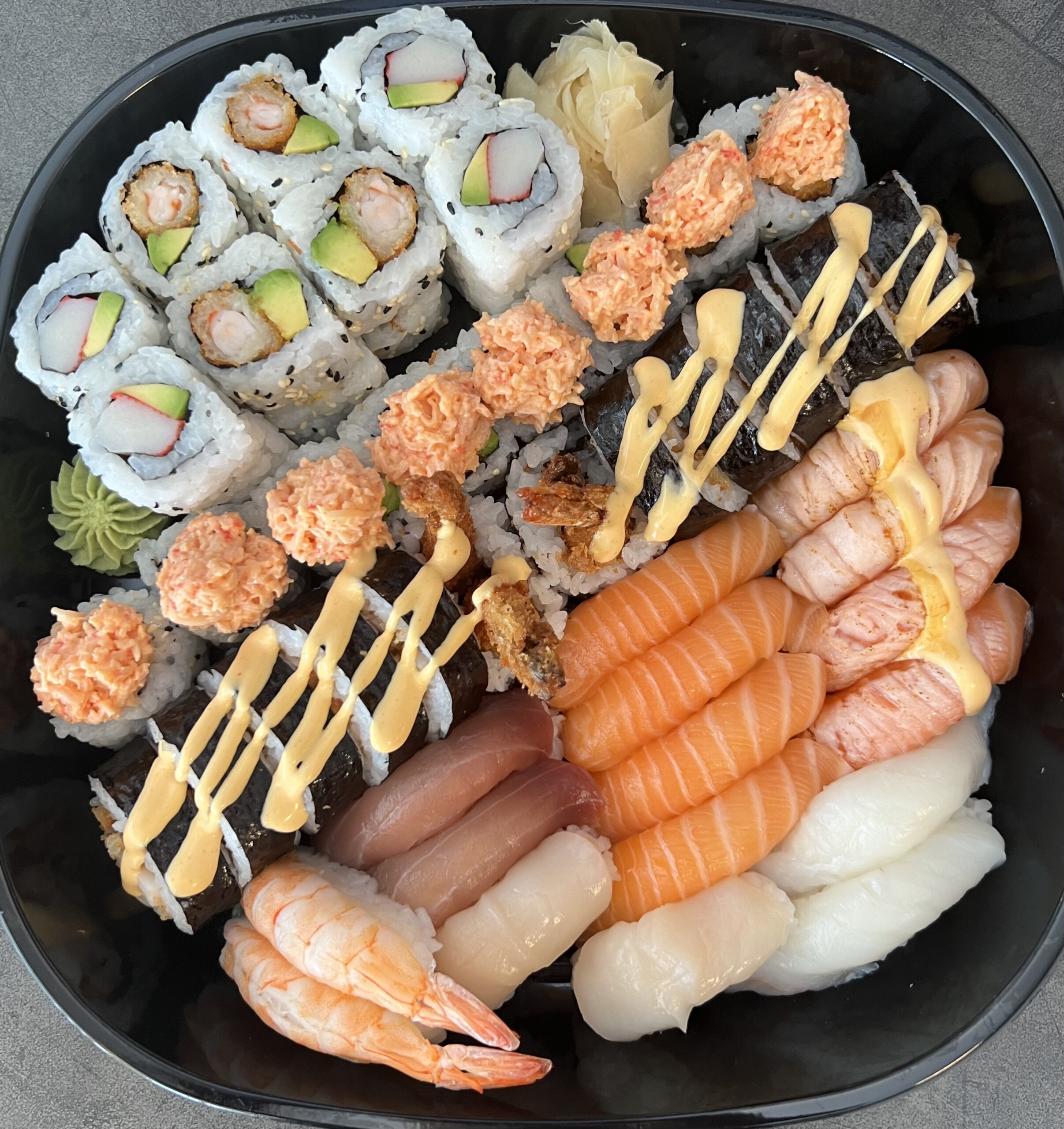 Happy Family 52 MIX sushi Kombo